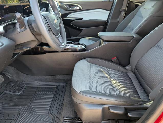 2024 Chevrolet Trax FWD LT