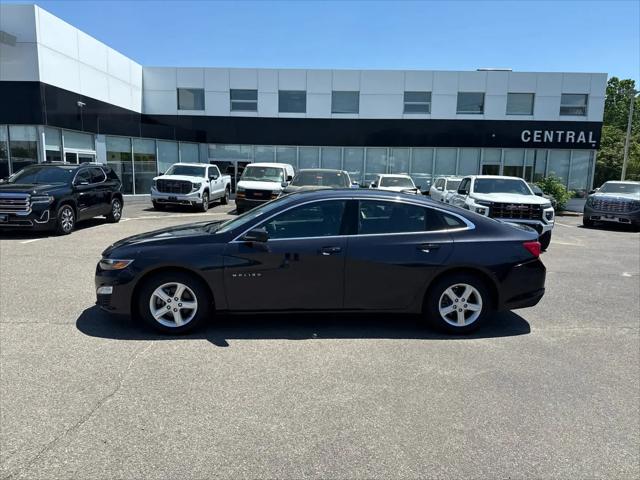 2022 Chevrolet Malibu FWD 1FL