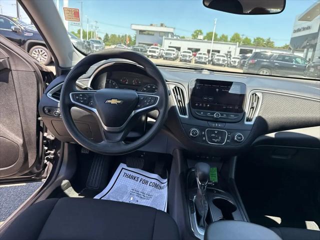 2022 Chevrolet Malibu FWD 1FL