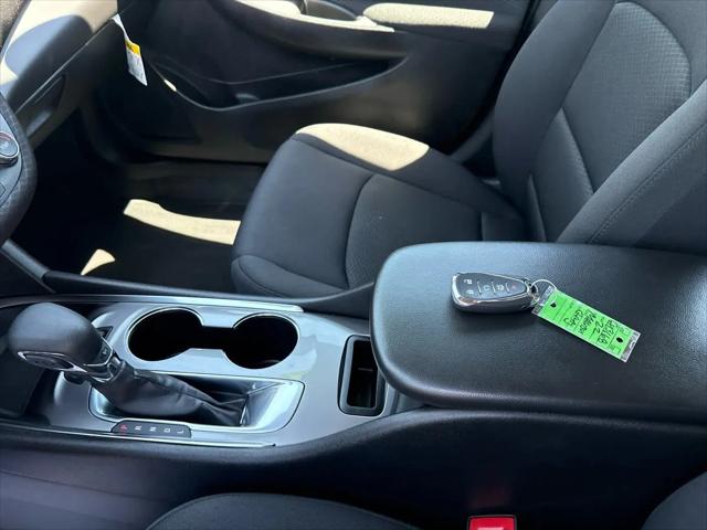 2022 Chevrolet Malibu FWD 1FL