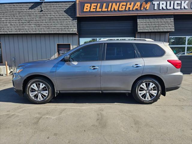 2018 Nissan Pathfinder SV