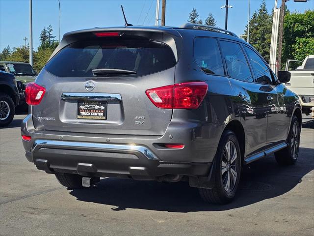 2018 Nissan Pathfinder SV