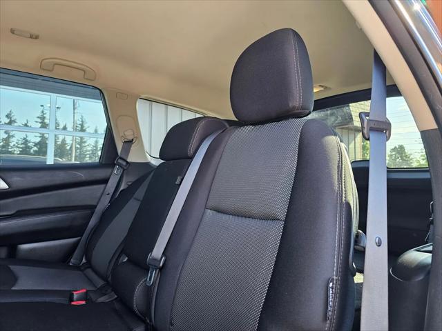2018 Nissan Pathfinder SV