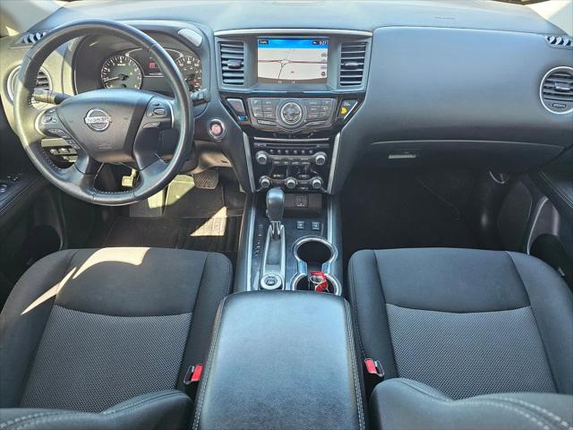 2018 Nissan Pathfinder SV