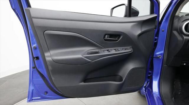 2021 Nissan Versa S Xtronic CVT