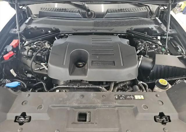 2024 Land Rover Defender 130 P400 X-Dynamic SE