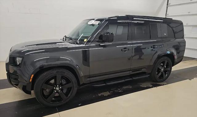 2024 Land Rover Defender 130 P400 X-Dynamic SE