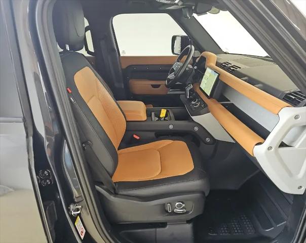2024 Land Rover Defender 130 P400 X-Dynamic SE