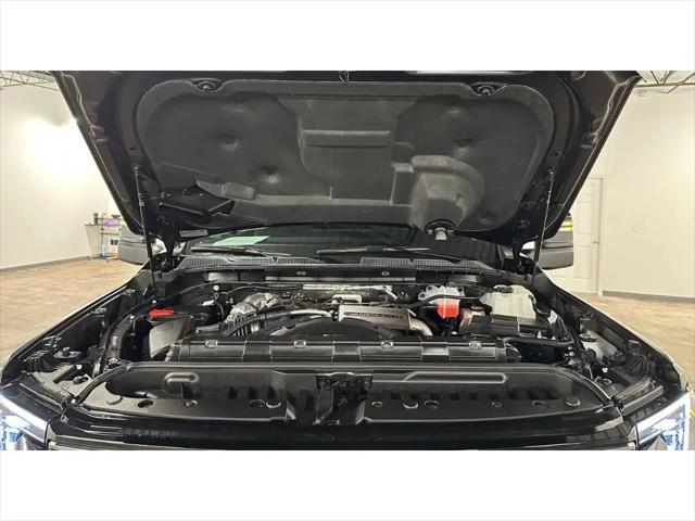 2025 GMC Sierra 2500HD 4WD Crew Cab Standard Bed AT4