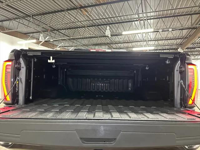 2025 GMC Sierra 2500HD 4WD Crew Cab Standard Bed AT4