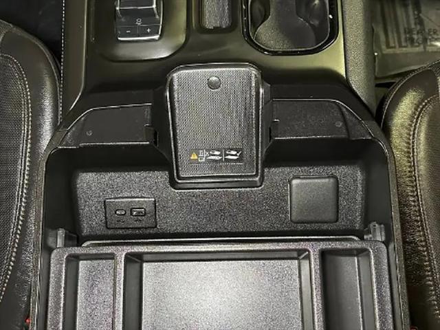 2025 GMC Sierra 2500HD 4WD Crew Cab Standard Bed AT4