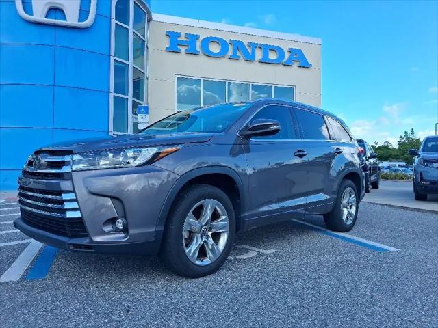 2019 Toyota Highlander Limited for sale in Titusville, FL