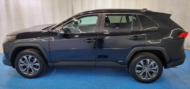 2022 Toyota RAV4 Hybrid XLE Premium
