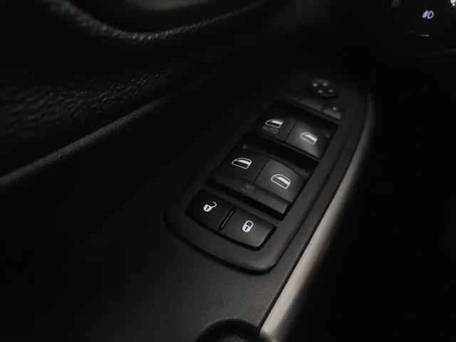 2020 Jeep Cherokee Limited FWD