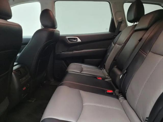 2019 Nissan Pathfinder SL