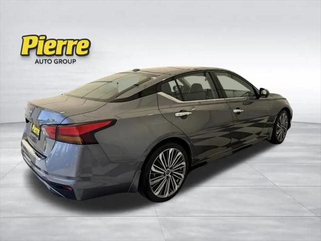 2023 Nissan Altima SL FWD