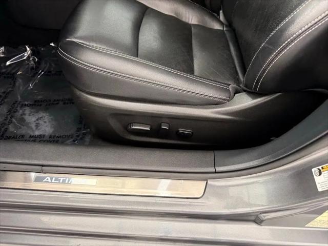 2023 Nissan Altima SL FWD