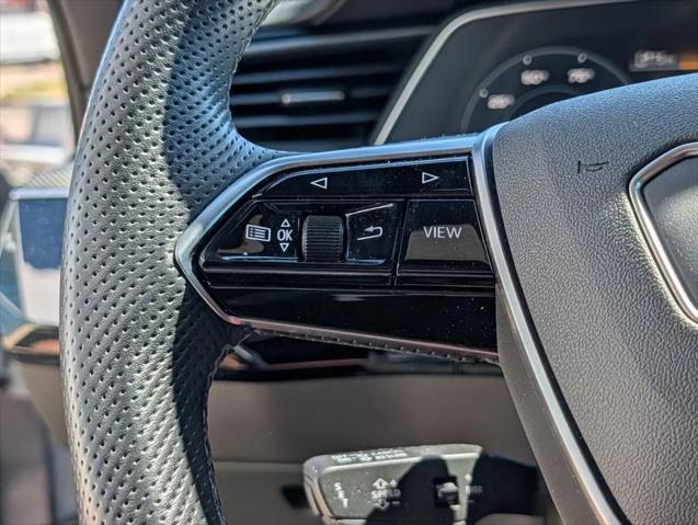2023 Audi e-tron Prestige quattro