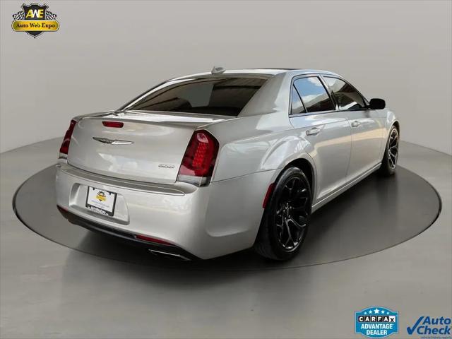 2019 Chrysler 300 Touring