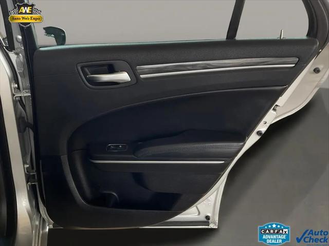 2019 Chrysler 300 Touring