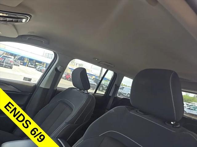 2023 Jeep Grand Cherokee Laredo 4x2