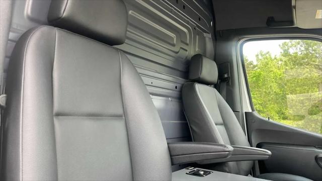 2024 Mercedes-Benz Sprinter 3500 High Roof 4-Cyl Diesel HO