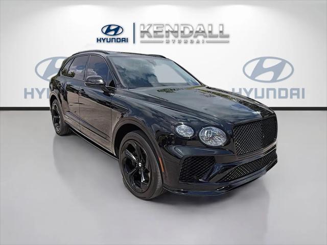 2022 Bentley Bentayga V8 for sale in Miami, FL