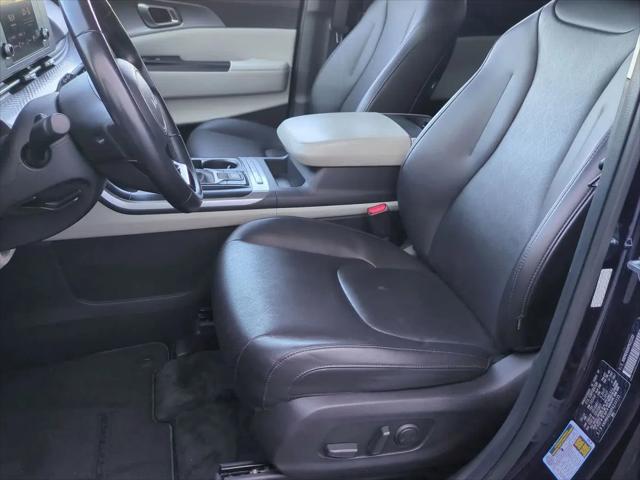 2023 Kia Carnival MPV LX Seat Package