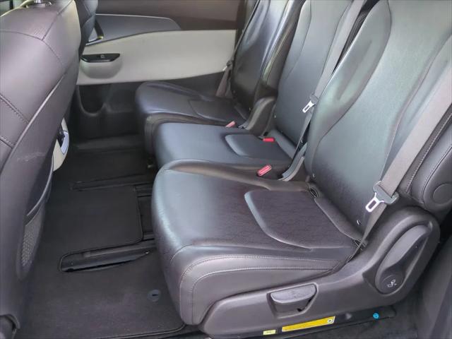 2023 Kia Carnival MPV LX Seat Package