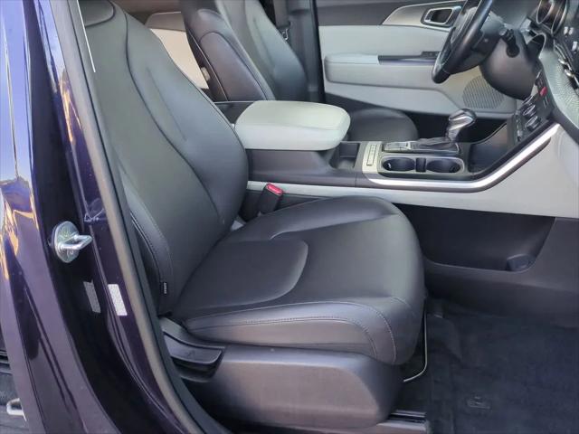 2023 Kia Carnival MPV LX Seat Package