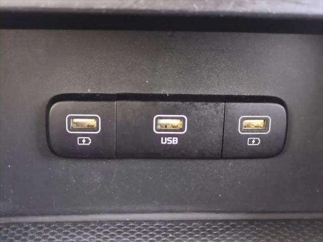 2023 Kia Carnival MPV LX Seat Package