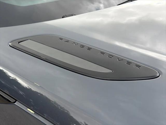 2026 Land Rover Range Rover Velar P250 Dynamic SE