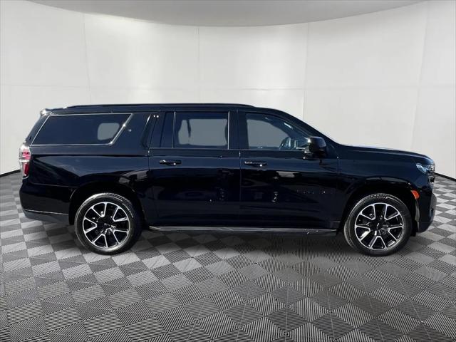2023 Chevrolet Suburban RST