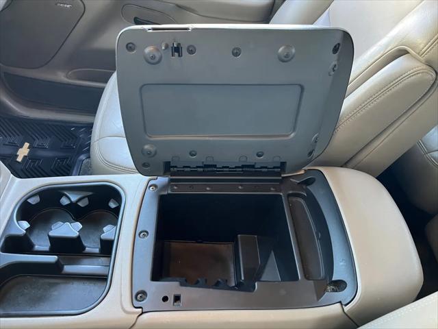 2003 Chevrolet Avalanche Base