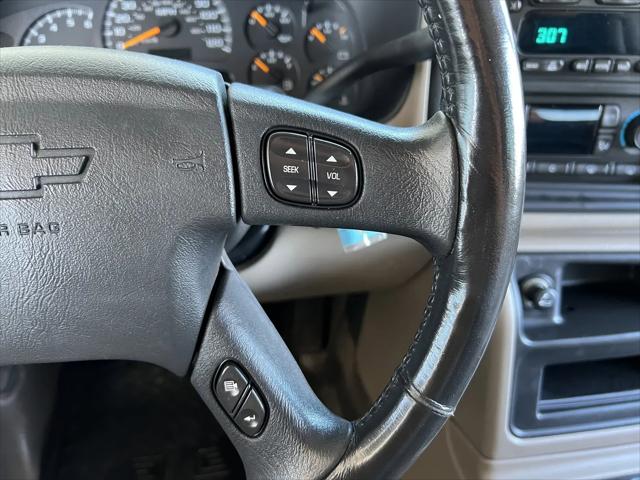 2003 Chevrolet Avalanche Base