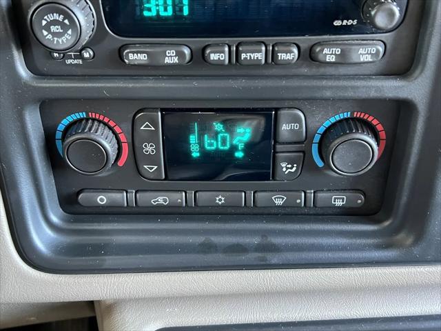 2003 Chevrolet Avalanche Base