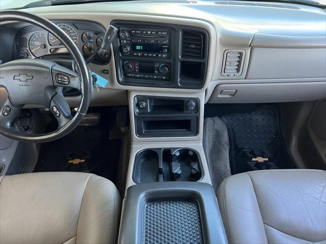 2003 Chevrolet Avalanche Base