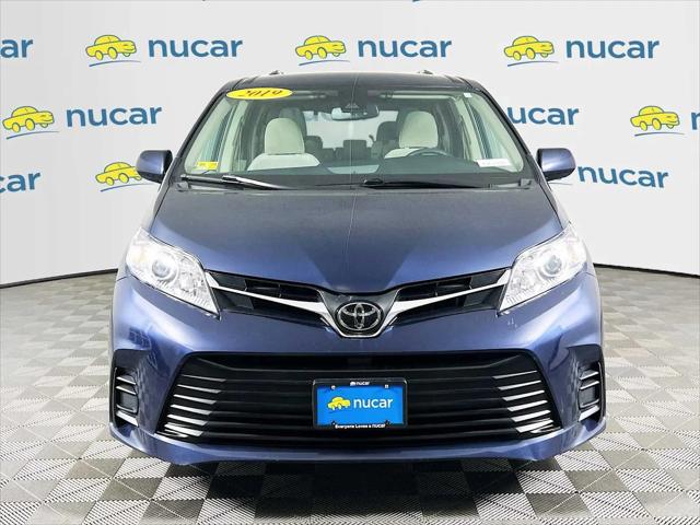 2019 Toyota Sienna LE 8 Passenger