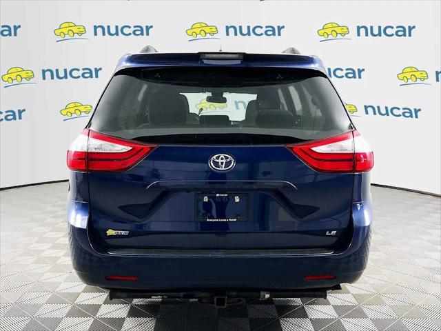 2019 Toyota Sienna LE 8 Passenger