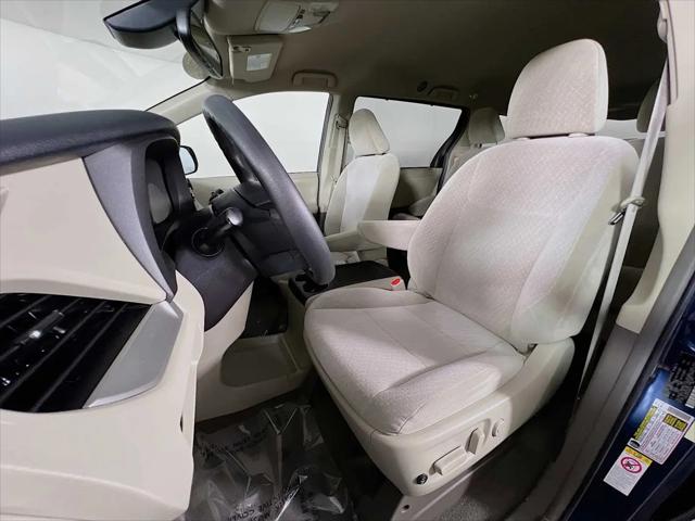 2019 Toyota Sienna LE 8 Passenger