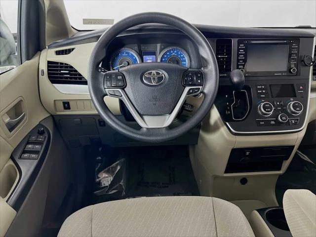 2019 Toyota Sienna LE 8 Passenger