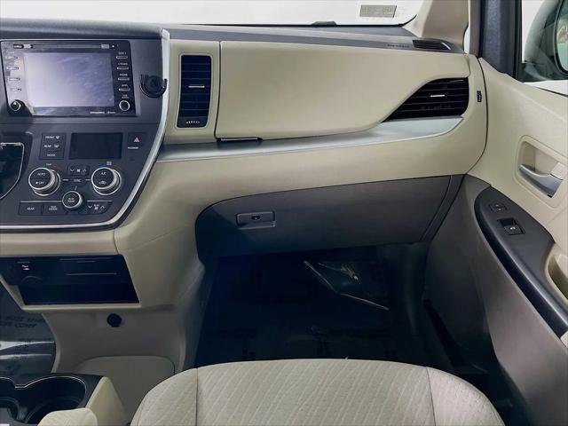 2019 Toyota Sienna LE 8 Passenger