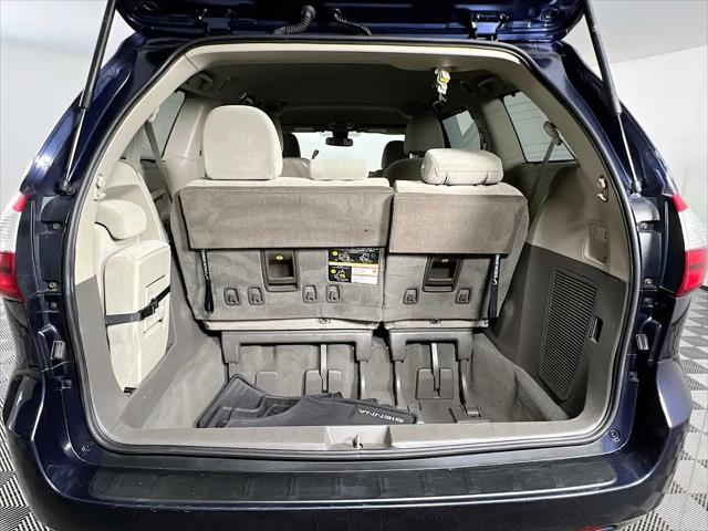 2019 Toyota Sienna LE 8 Passenger