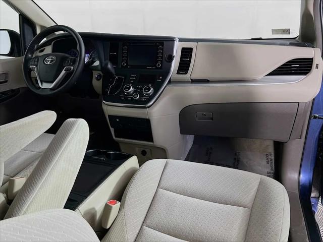 2019 Toyota Sienna LE 8 Passenger
