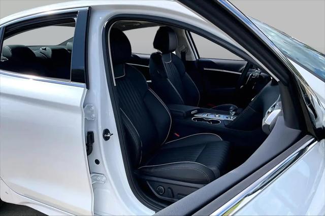 2026 Genesis G70 2.5T RWD Prestige