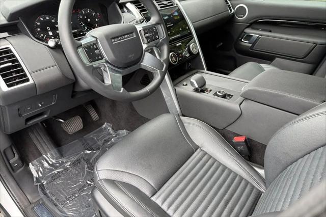 2025 Land Rover Discovery P300 S