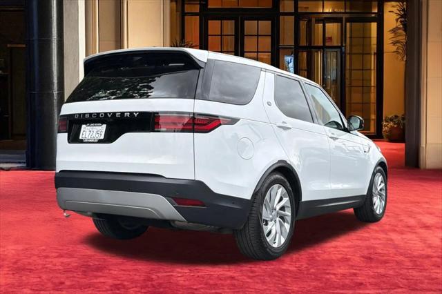 2025 Land Rover Discovery P300 S