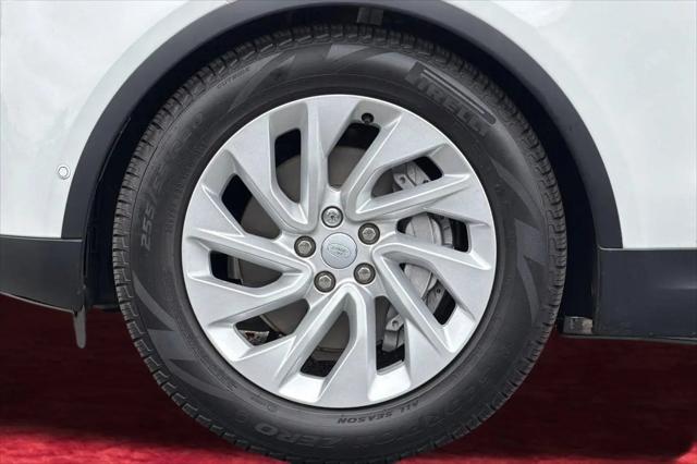 2025 Land Rover Discovery P300 S