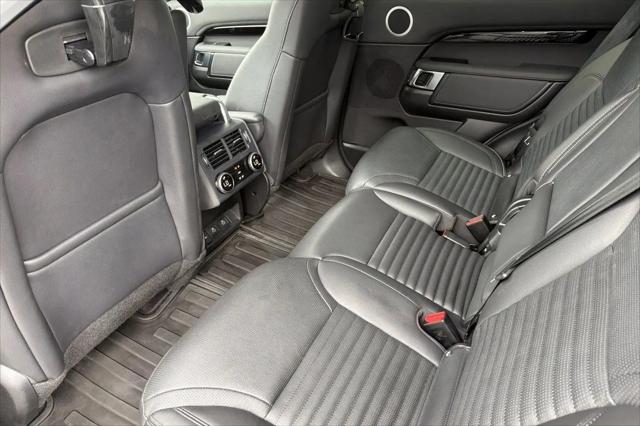 2025 Land Rover Discovery P300 S