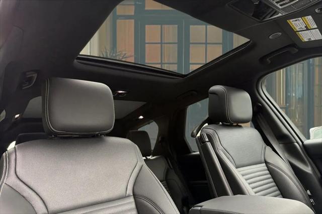 2025 Land Rover Discovery P300 S